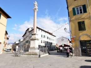 Fabulous Mansion in Lucca Town Centre